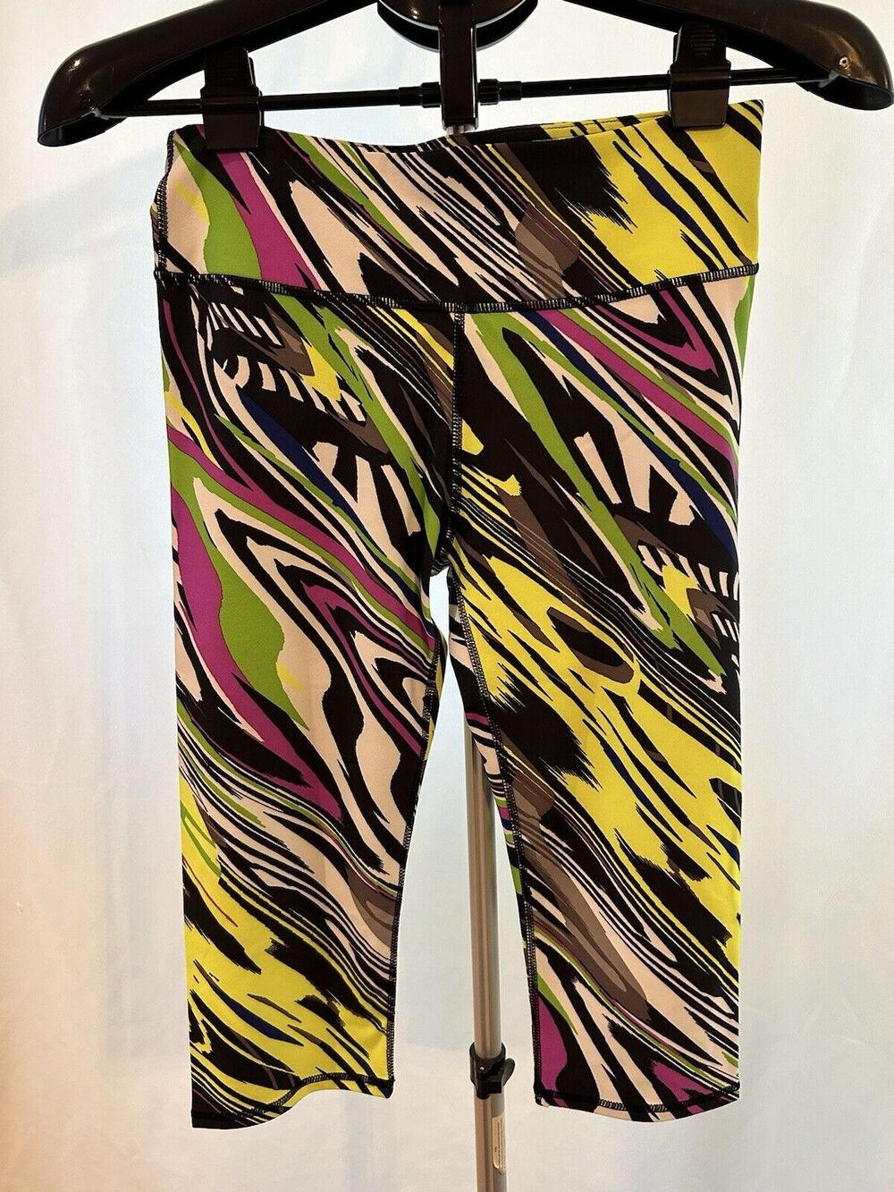 NWT Fabletics Salar Crop Women's size S